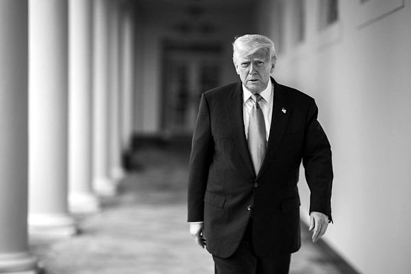 President Donald Trump walks along the West Colonnade on the way to the residence for an event to celebrate the 2025 NCAA Division 1 Men's Basketball Champion Florida Gators, Wednesday, May 21, 2025. (Official White House photo by Daniel Torok)