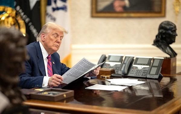 President Donald Trump inside the Oval Office on Friday, July 18, 2025, to participate in a signing ceremony for S.1852, The GENIUS Act. (Official White House Photo by Daniel Torok)