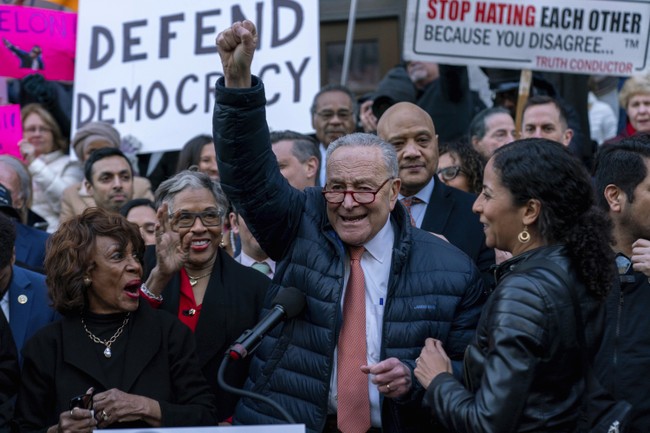 Self-Owns. Stupid Stunts. Stalling. Singing. 4 Ways Democrats Lost to Trump and Lost Their Minds. – RedState
