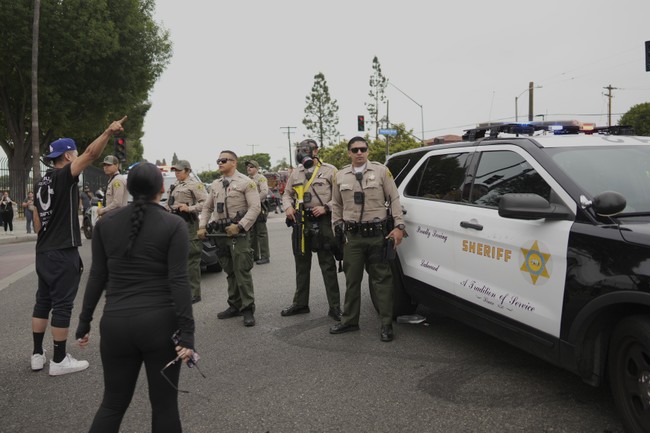Border Patrol Scooping Up Illegal Aliens Outside Newsom Presser – RedState