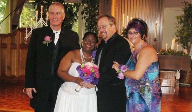 Bride Who Grew Up Without a Father Gets an Unlikely Friend to Walk Her Down the Aisle – RedState