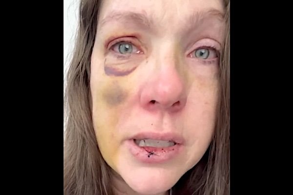 Holly (Video screenshot)
