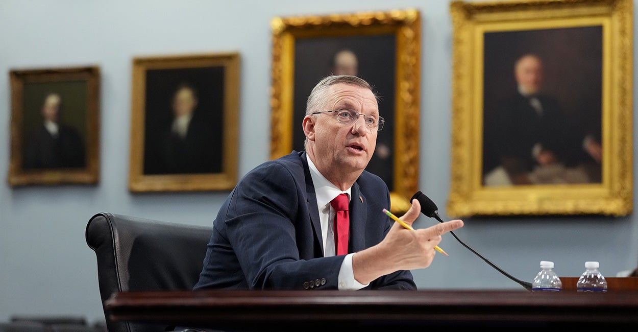 VA Severs Contracts With Its Unions in ‘Best Interest’ of Veterans