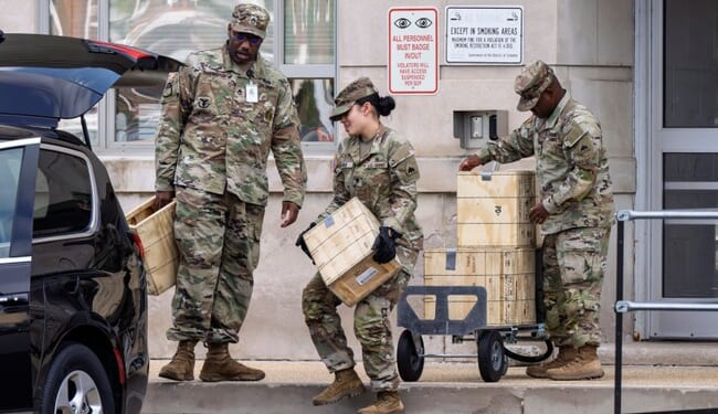 Brilliant! CNN Photobombed in Memphis Live Shot, Forcing Reporter to Destroy Dem Crime Narrative – RedState