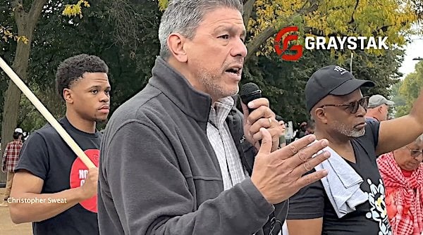 A man urges ICE agents be shot during a 'No Kings' protest in Chicago on Saturday, Oct. 18, 2025 (Video screenshot)