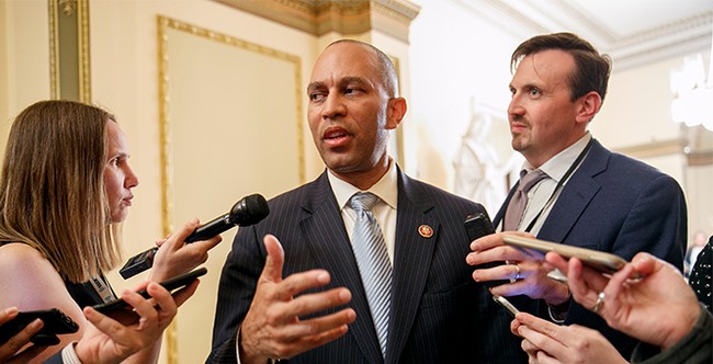 Democrats in One Blue State Push Back Against Redistricting Demands From Hakeem Jeffries – RedState