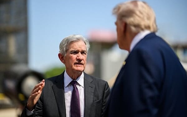 President Donald Trump speaks to Fed Chair Jerome Powell during a tour of the Federal Reserve in Washington, D.C., Thursday, July 24, 2025. (Official White House photo by Daniel Torok)