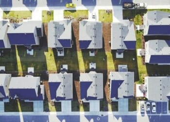 ((Image by Public Co from Pixabay))