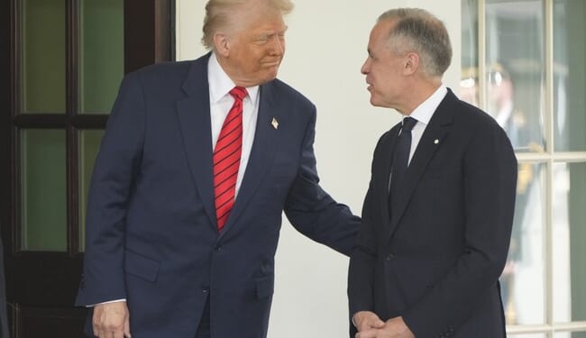 Trump on Fire, Cracks Up Canadian PM and Press During Oval Office Gathering – RedState