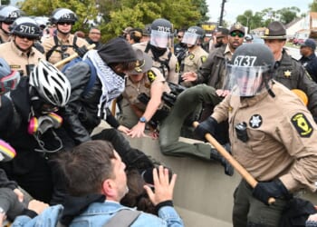 Two Conservative Journalists Report on the War Against ICE in Chicago