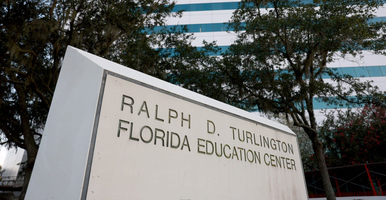 Florida Adopts Declaration to Renew Education