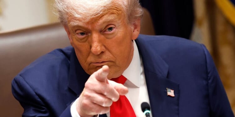 Trump’s Economic Advantage Is Disappearing Fast