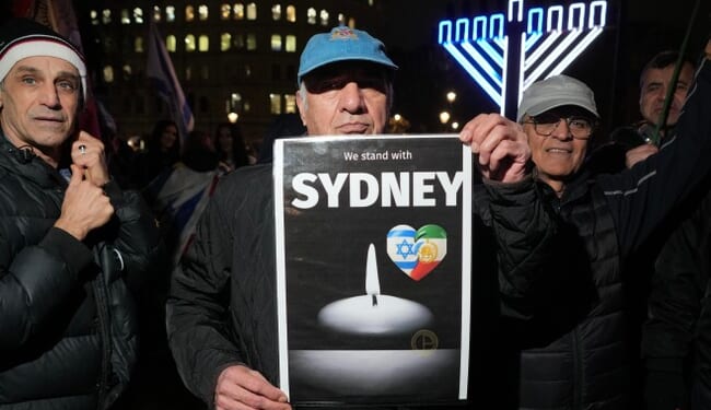 Solemn Moment of Silence at Sydney's Iconic New Year's Fireworks Event to Ring in 2026 – RedState