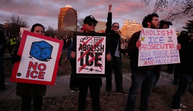 'Whistleblower' Allegedly Leaks Personal Info/Addresses of Over 4,000 ICE and BP Agents to ICE List – RedState