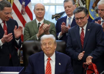 GOP Builds Fundraising Lead While Democrats in Debt