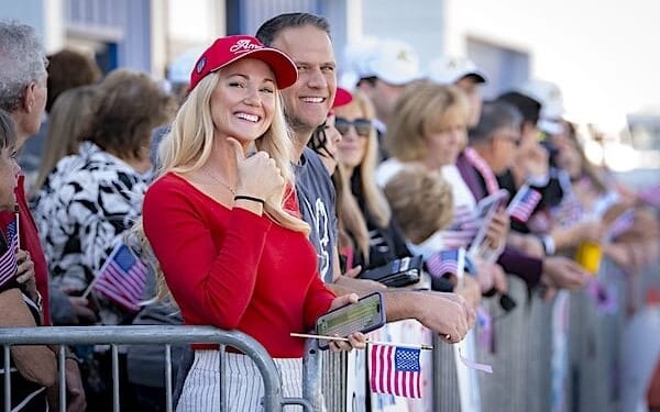 Supporters of President Donald Trump in Phoenix, Arizona, on Tuesday, Feb. 3, 2026. (DHS photo by Mikaela McGee)