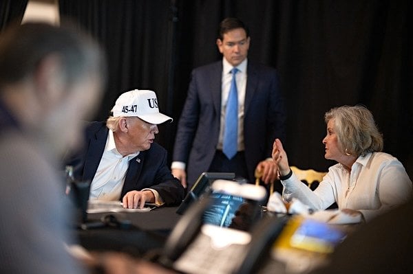 President Donald J. Trump oversees Operation Epic Fury at Mar-a-Lago, Palm Beach, Florida, Saturday, Feb. 28, 2026. (Official White House photo by Daniel Torok)