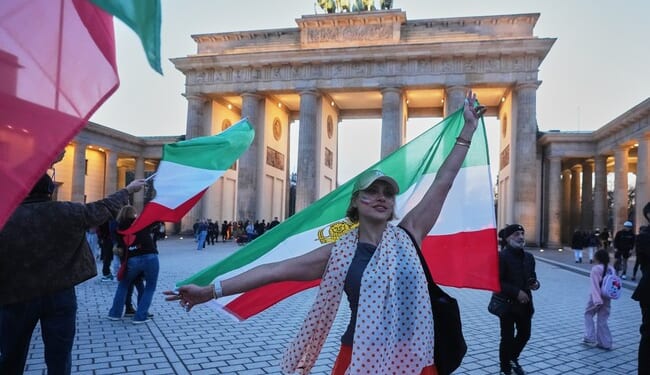 Libertarian Brain Trust Dunks on Iranian Women Celebrating Freedom, and They Dunk Right Back – RedState