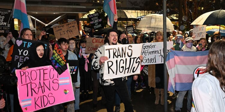 Pharmacies Offer Transgender Hormones Online: Watchdog