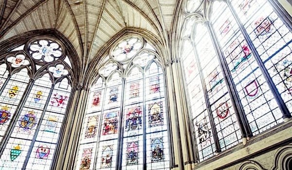 Westminster Abbey in England (Photo by Jenny Marvin on Unsplash)