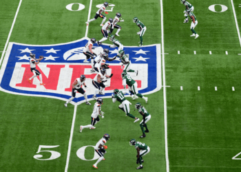 Americans Oppose Streaming-Only NFL Games