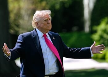 President Donald J. Trump speaks with members of the media before boarding Marine One on the South Lawn of the White House, Thursday, April 16, 2026, en route Joint Base Andrews for a trip to Las Vegas. (Official White House photo by Molly Riley)