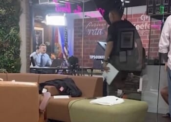 James O'Keefe gets served restraining order by sheriff while broadcasting live on air * WorldNetDaily * by Cristina Laila, The Gateway Pundit
