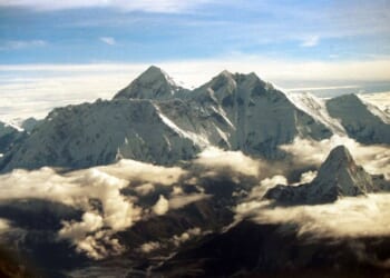 Mount Everest Guides Accused of Poisoning Climbers for Profit – RedState