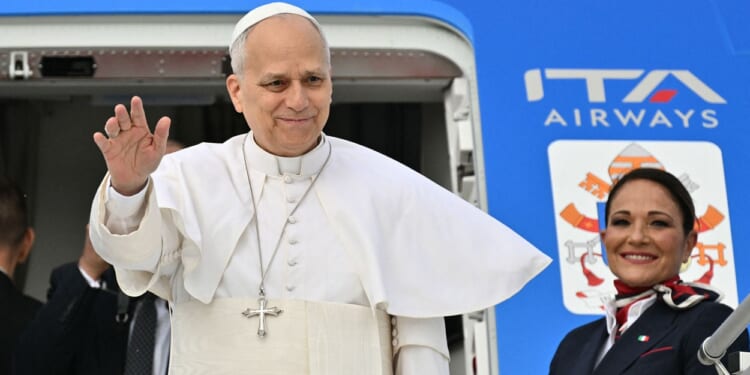 Pope Leo Dismisses Media Narrative of Rift With Trump