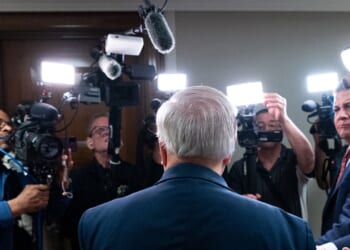 TMZ Brings Paparazzi Treatment to Congress During Spring
