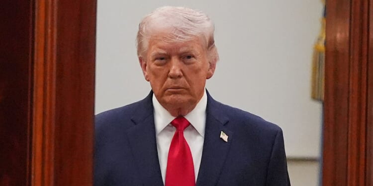 Trump Announces Ceasefire With Iran, Strait of Hormuz Opening