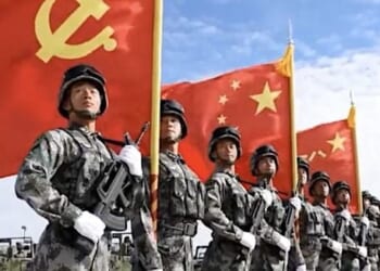 Chinese soldiers (Video screenshot)