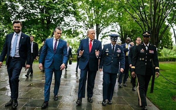 President Donald J. Trump departs Arlington National Cemetery in Arlington, Virginia after participating in Memorial Day ceremonies, Monday, May 25, 2026. (Official White House photo by Daniel Torok)