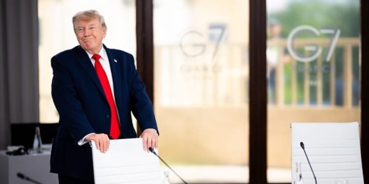 Move over Alfred E. Neuman, Trump likens sitting U.S. senator to another quirky, effeminate celebrity * WorldNetDaily * by Joe Kovacs