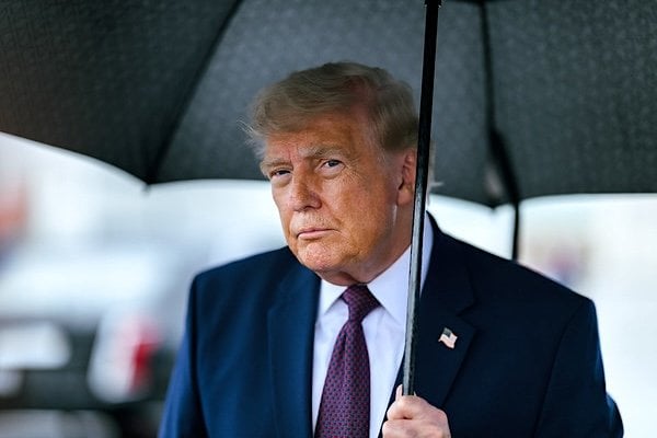 President Donald J. Trump speaks with members of the media at Reading Regional Airport, Tuesday, June 23, 2026, in Reading, Pennsylvania. (Official White House photo by Molly Riley)