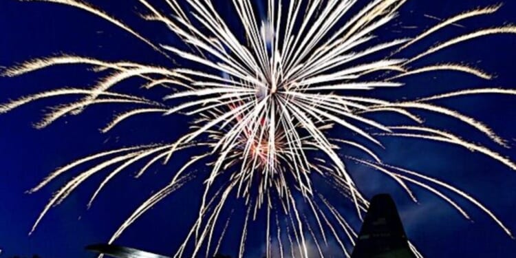 Firework collides with commercial airline flight on 4th of July * WorldNetDaily * by Joe Kovacs