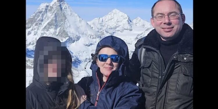 Teen girl who identified as a boy and then a dog accused of murdering parents and sharing gruesome photos with classmates * WorldNetDaily * by Joe Kovacs