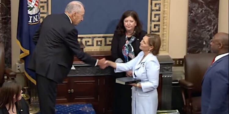 Darline Graham Nordone, sister of late Sen. Lindsey Graham, sworn in as U.S. senator * WorldNetDaily * by WND Staff