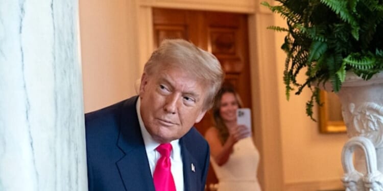 ‘Rogue’ federal judges pick Democrat to run U.S. attorney’s office, but then Trump takes stunning action within 30 minutes