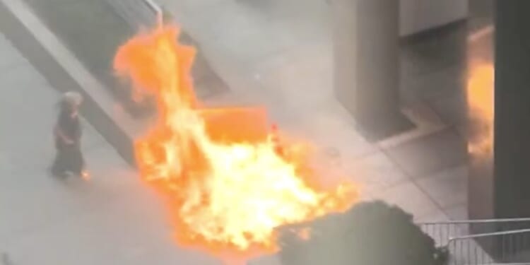 Watch as man arrested for setting off ‘incendiary device’ outside NYC immigration court in anti-government attack * WorldNetDaily * by Chris Wade, The Center Square