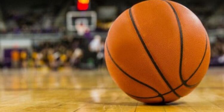 Trump delivers verdict on NBA’s best-ever player, then drops the ‘R’ word * WorldNetDaily * by WND Staff