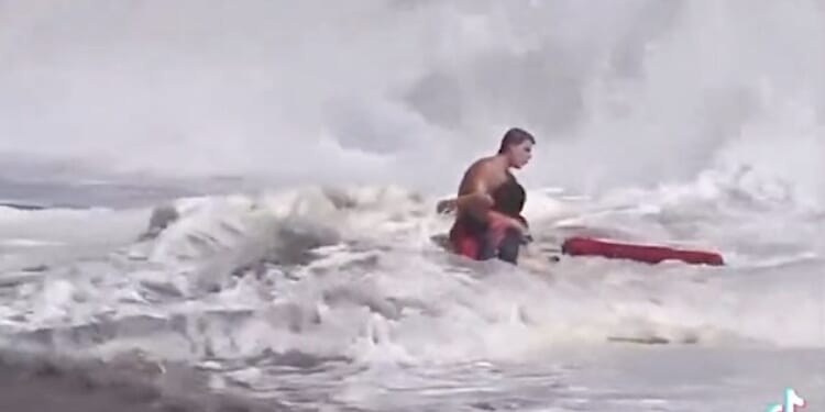 Trump to give ‘High Civilian Honor’ to teen lifeguard for spectacular rescue of young boy from monster waves * WorldNetDaily * by Joe Kovacs