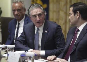 Doug Burgum's Savage Schooling of Media Over Reflecting Pool – RedState