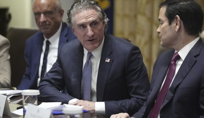 Doug Burgum's Savage Schooling of Media Over Reflecting Pool – RedState