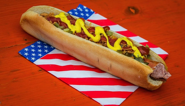Hot Dog! Duo Reclaim Their Nathan's Competitive Eating Titles. – RedState