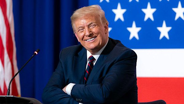 President Donald J. Trump participates at a roundtable on donating plasma Thursday, July 30, 2020, at the American Red Cross-National Headquarters in Washington, D.C. (Official White House photo by Tia Dufour)