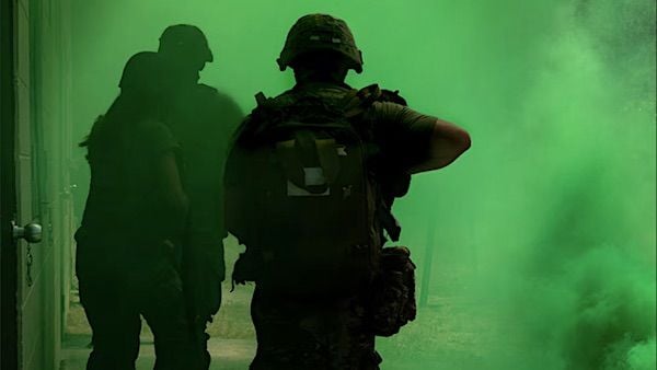 Soldiers participate in the Combat Medic military occupational specialty transition course at Joint Base McGuire-Dix-Lakehurst, New Jersey, June 24, 2024. (Photo by U.S. Army National Guard Spc. Seth Cohen)