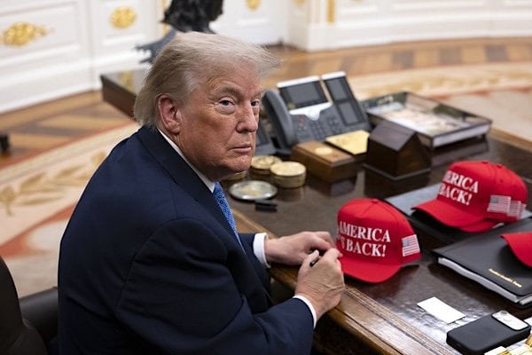 President Donald J. Trump speaks to the press during a presentation of the Religious Liberty Commission Report in the Oval Office, Friday, June 26, 2026. (Official White House photo by Joyce N. Boghosian) 