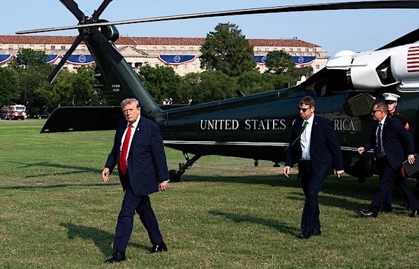 President Donald J. Trump returns to the White House after a trip to the U.S. Army War College in Carlisle, Pennsylvania. Wednesday, July 15, 2026. (Official White House photo by Andrea Hanks)