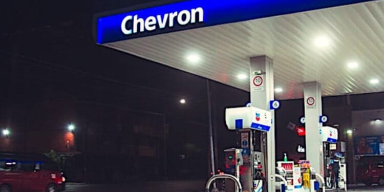 ‘DOWN, NOW!’ Trump directs oil giants to slash gas prices immediately * WorldNetDaily * by Joe Kovacs
